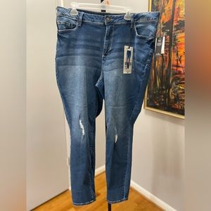 NWT Royalty Distressed Jeans size 18W